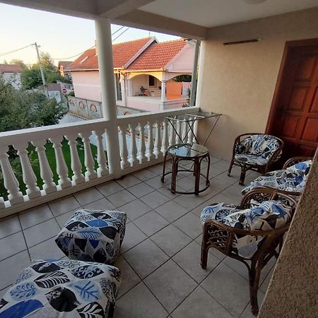 Plavi Apartman Airport Белград Екстер'єр фото