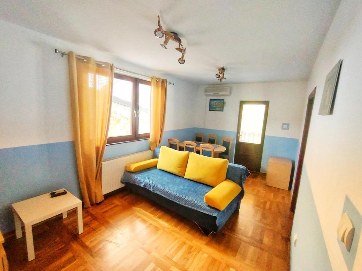 Plavi Apartman Airport Белград Екстер'єр фото